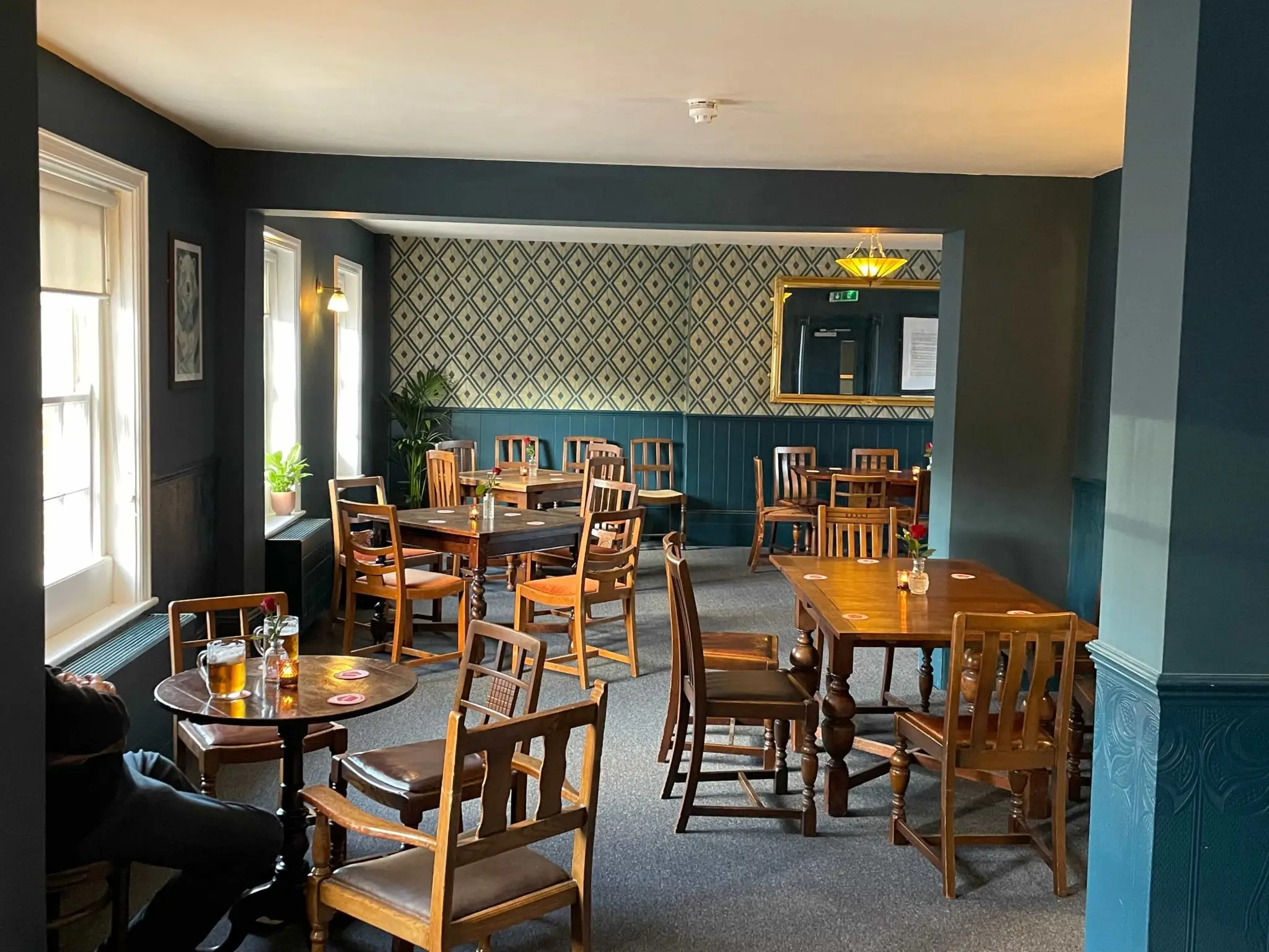 Photo of The Old White Bear, Camden